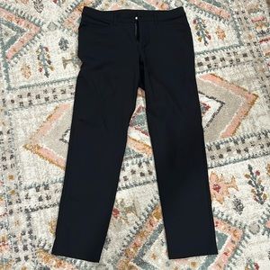Men’s size 32 lululemon ABC classic fit pant in black